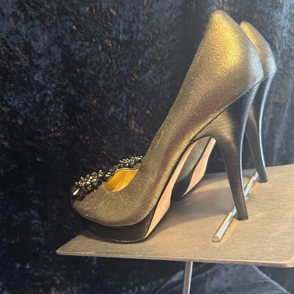 Coach - beautiful, classy and elegant heels - Picture 5 of 16